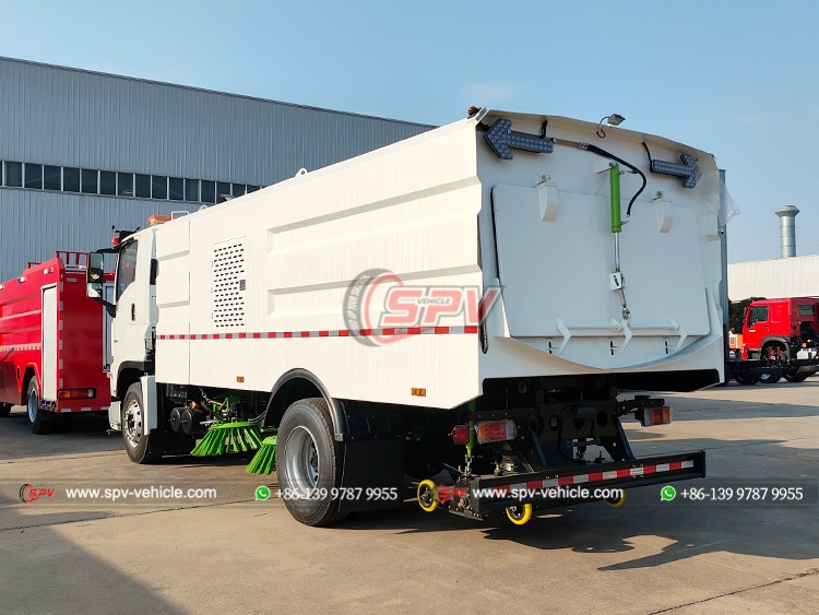 ISUZU GIGA Street Cleaning Truck - Rear Left Side